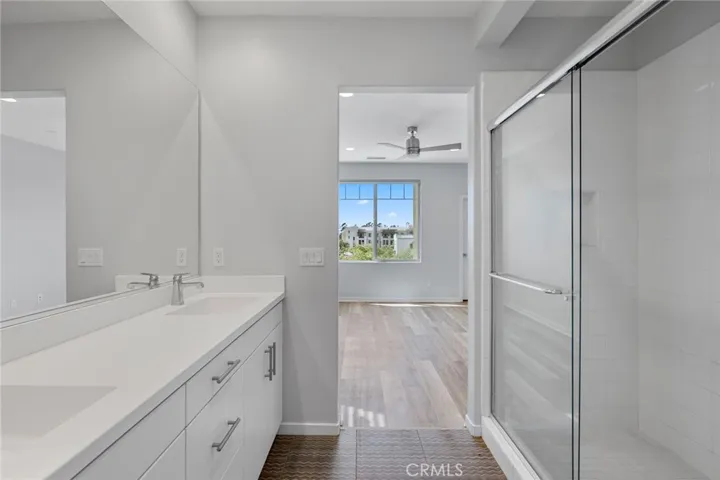 168 Harringay, Irvine, California 92618