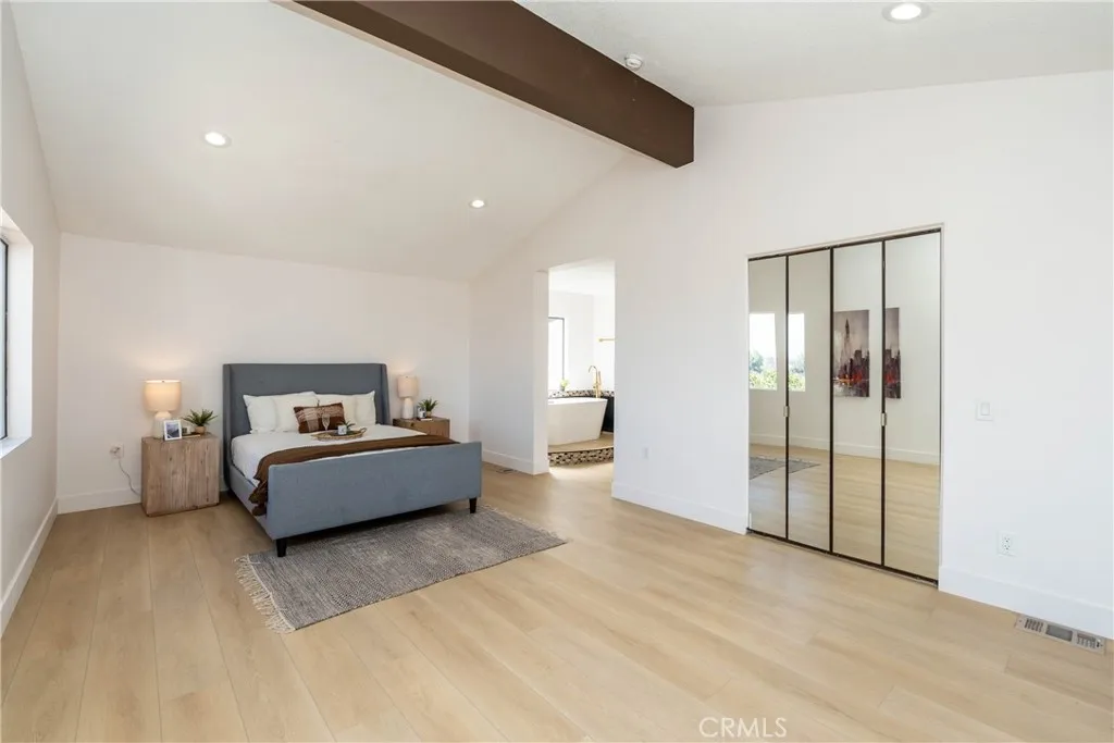 16066 Rancho Verde Circle, Riverside, California 92506 home-pic-12