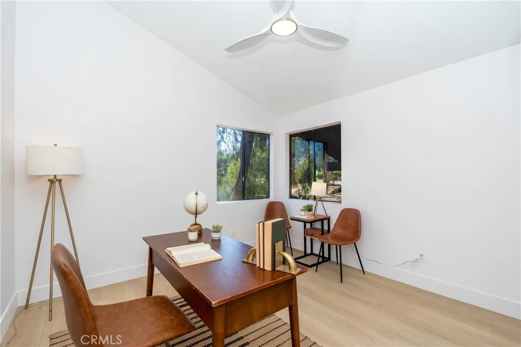 16066 Rancho Verde Circle, Riverside, California 92506 home-pic-11