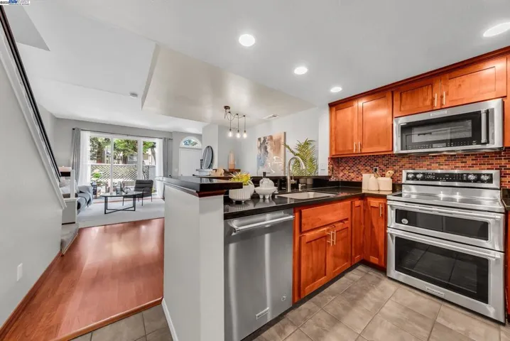 117 Glenbridge Ct, Pleasant Hill, California 94523