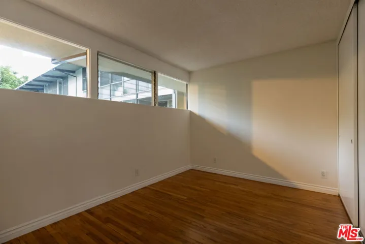 11131 Rose Avenue 5, Los Angeles, California 90034