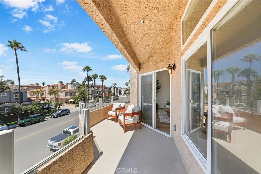 2000 Pacific Coast Highway 313, Huntington Beach, California 92649 home-pic-13