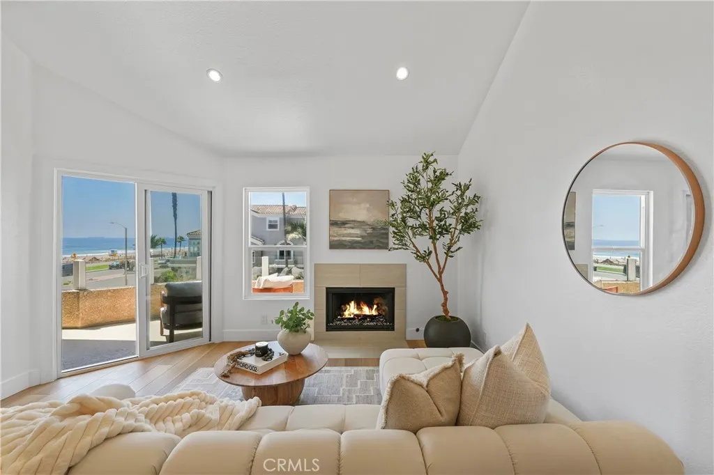 2000 Pacific Coast Highway 313, Huntington Beach, California 92649 home-pic-9