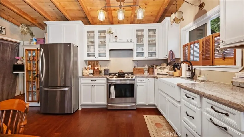 25086 Boa Drive, Crestline, California 92325