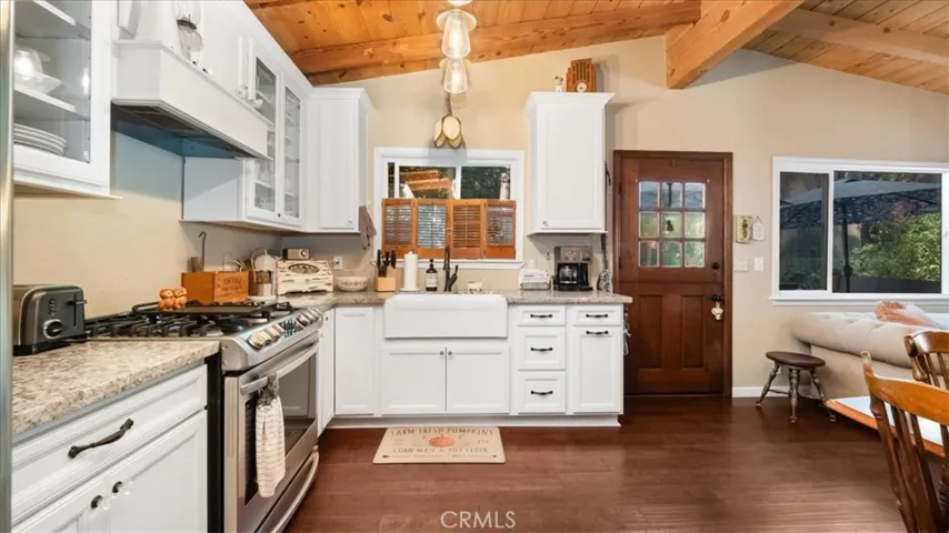 25086 Boa Drive, Crestline, California 92325
