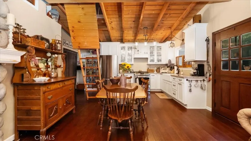 25086 Boa Drive, Crestline, California 92325
