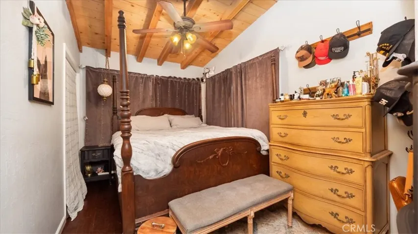 25086 Boa Drive, Crestline, California 92325
