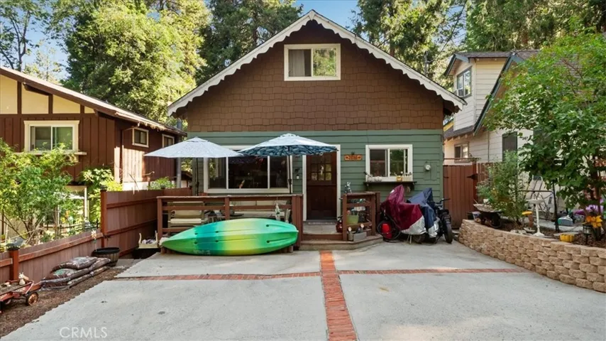 25086 Boa Drive, Crestline, California 92325