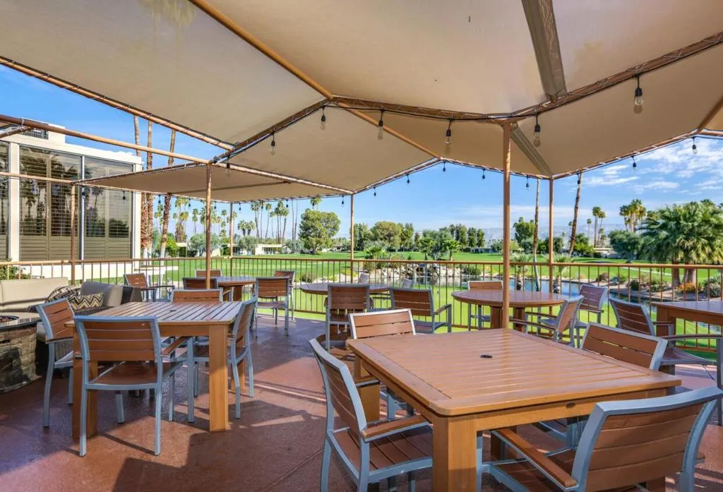 Seven Lakes Outside Dining Area Seven Lakes Outside Dining Area