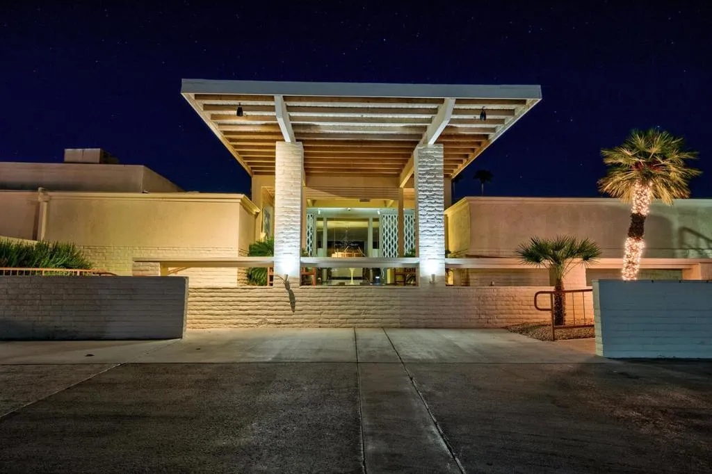 Seven Lakes Clubhouse Twilight Seven Lakes Clubhouse Twilight