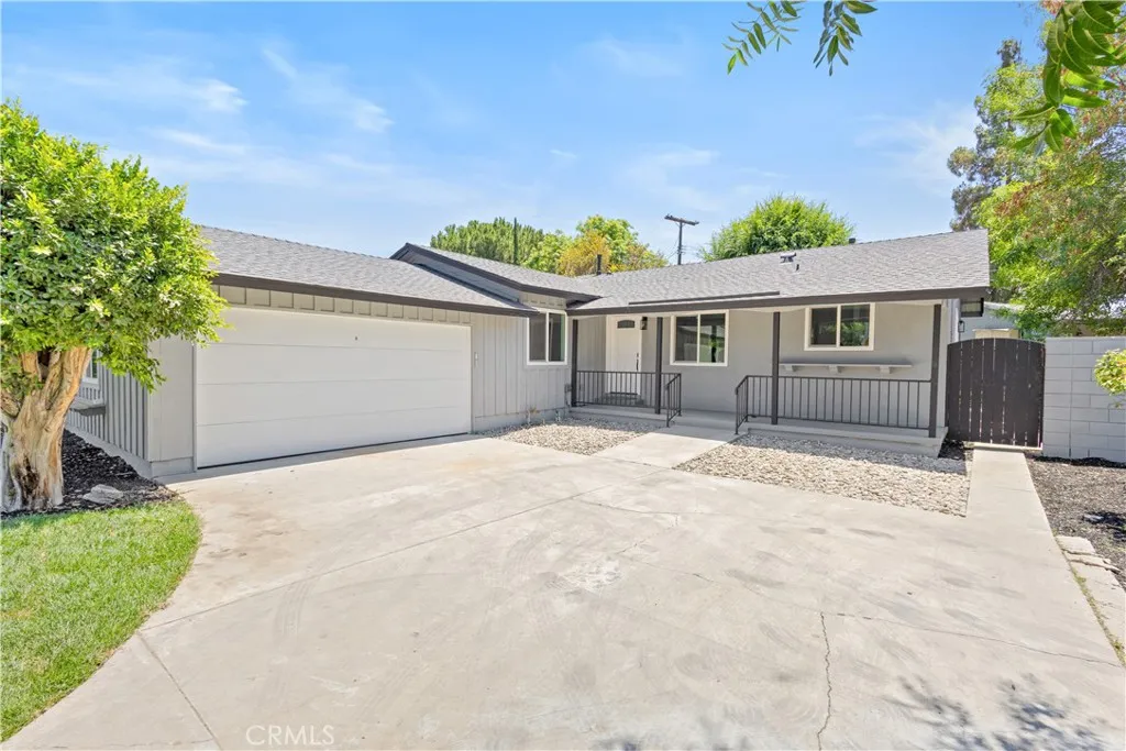 18746 Welby Way, Reseda, California 91335 home-pic-0