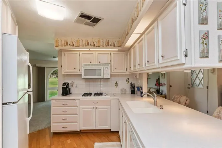 15-Kitchen