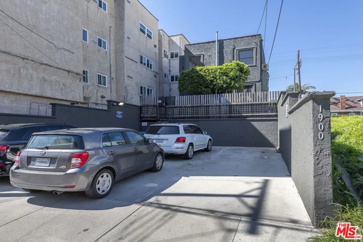 2-Car Tandem Parking