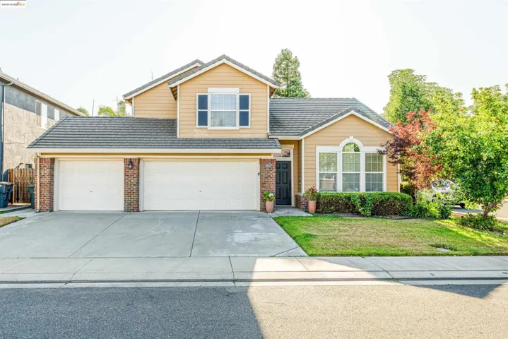5425 Spur St, Riverbank, California 95367-9440