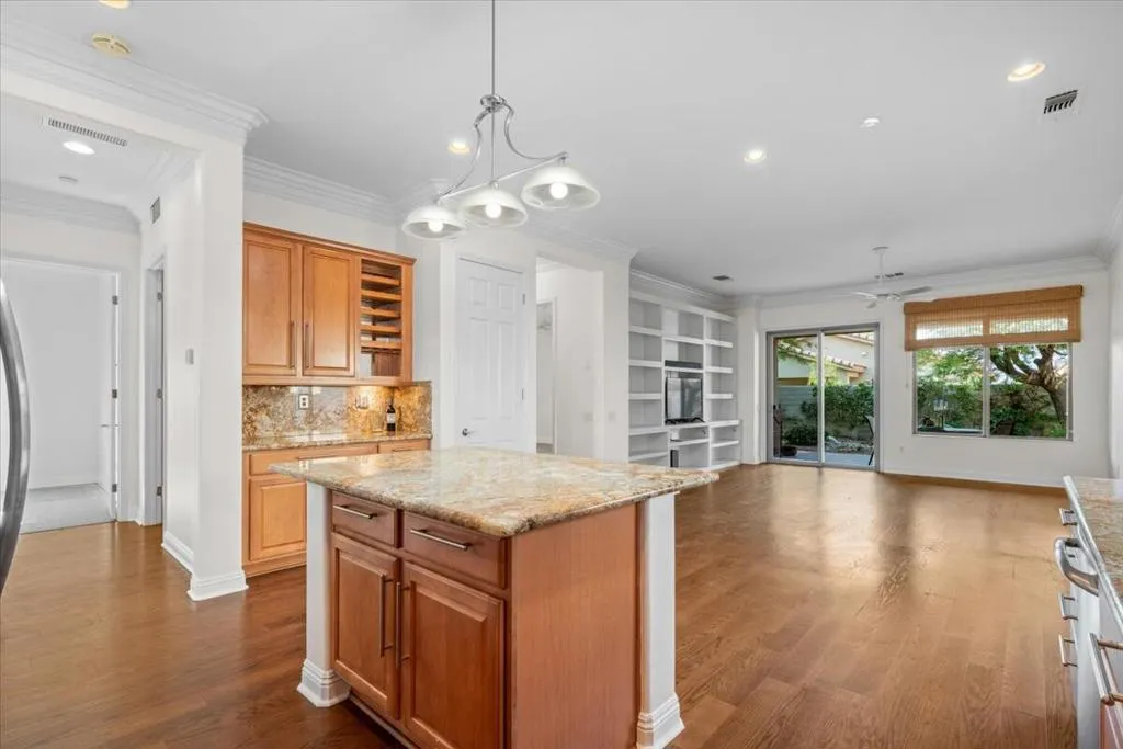 80555 Avenida San Fernando, Indio, California 92203 home-pic-4