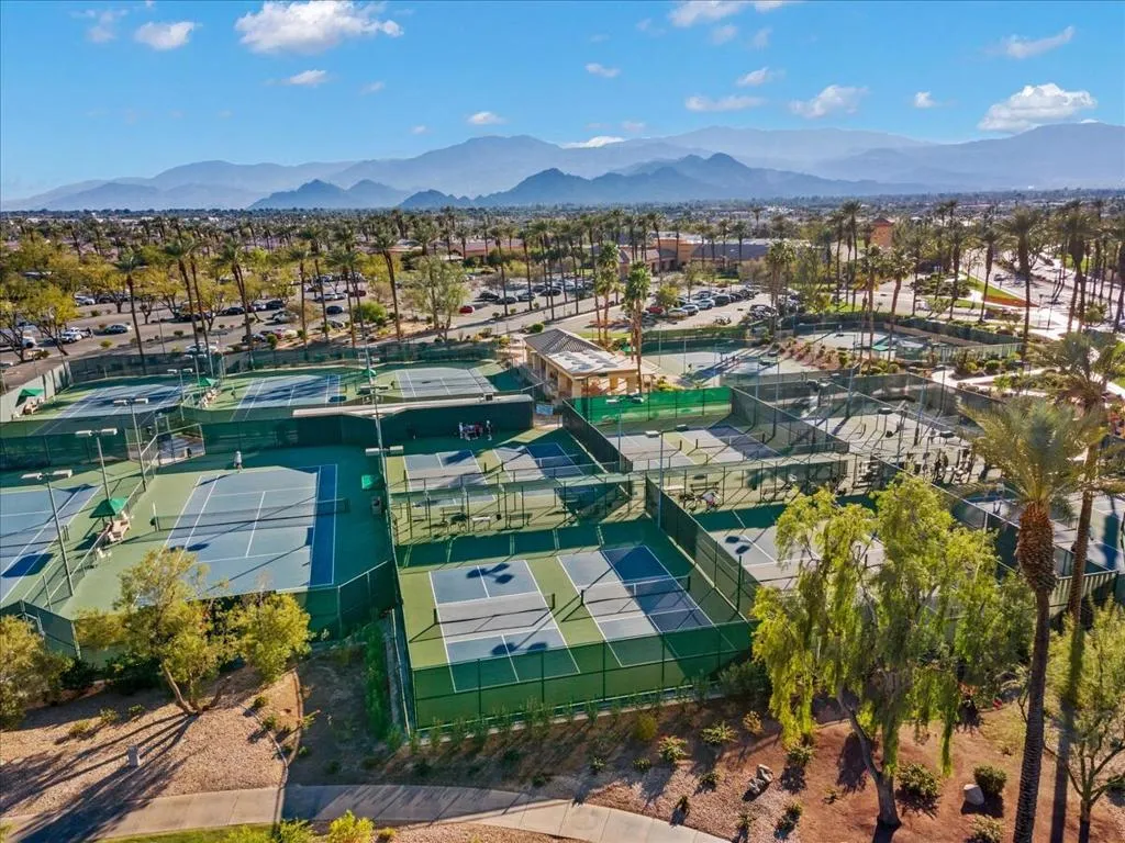 80555 Avenida San Fernando, Indio, California 92203 home-pic-29