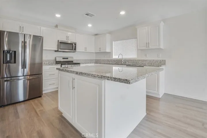 12956 9th Avenue, Victorville, California 92395
