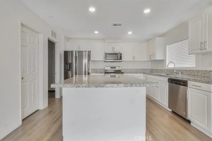 12956 9th Avenue, Victorville, California 92395