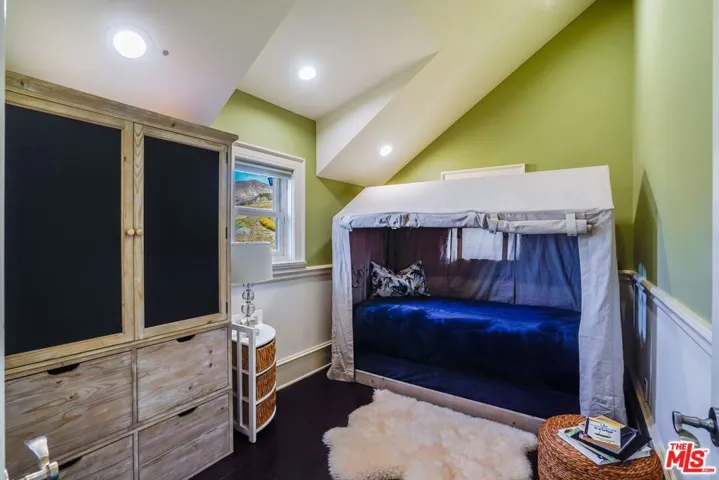 Bedroom /nook/
