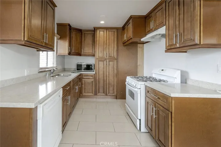 11549 Sylvan Street 6, North Hollywood, California 91606