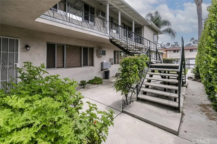 11549 Sylvan Street 6, North Hollywood, California 91606