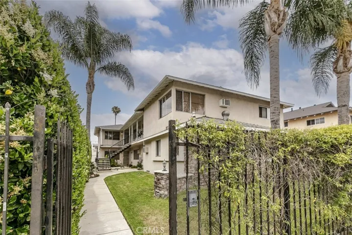 11549 Sylvan Street 6, North Hollywood, California 91606
