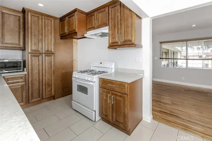 11549 Sylvan Street 6, North Hollywood, California 91606
