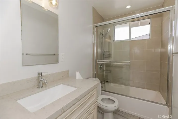 11549 Sylvan Street 6, North Hollywood, California 91606