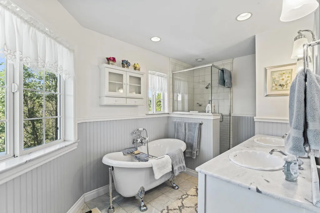 692 Zurich Drive, Lake Arrowhead, California 92352 home-pic-22