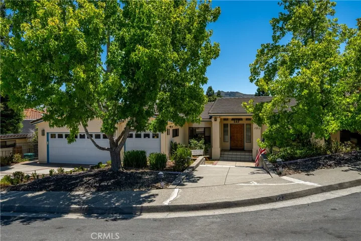 121 Twin Ridge Drive, San Luis Obispo, California 93405