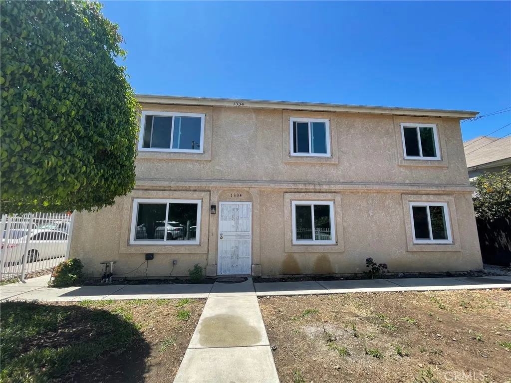1332 W 20th Street 1334, Los Angeles, California 90007, 3 Bedrooms Bedrooms, ,2 BathroomsBathrooms,Residential Lease,For Rent,20th,TR25149540