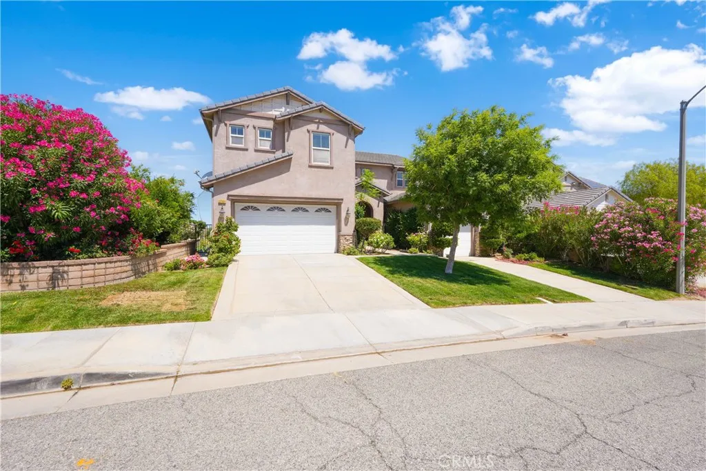 37351 Paintbrush Drive, Palmdale, California 93551 home-pic-1