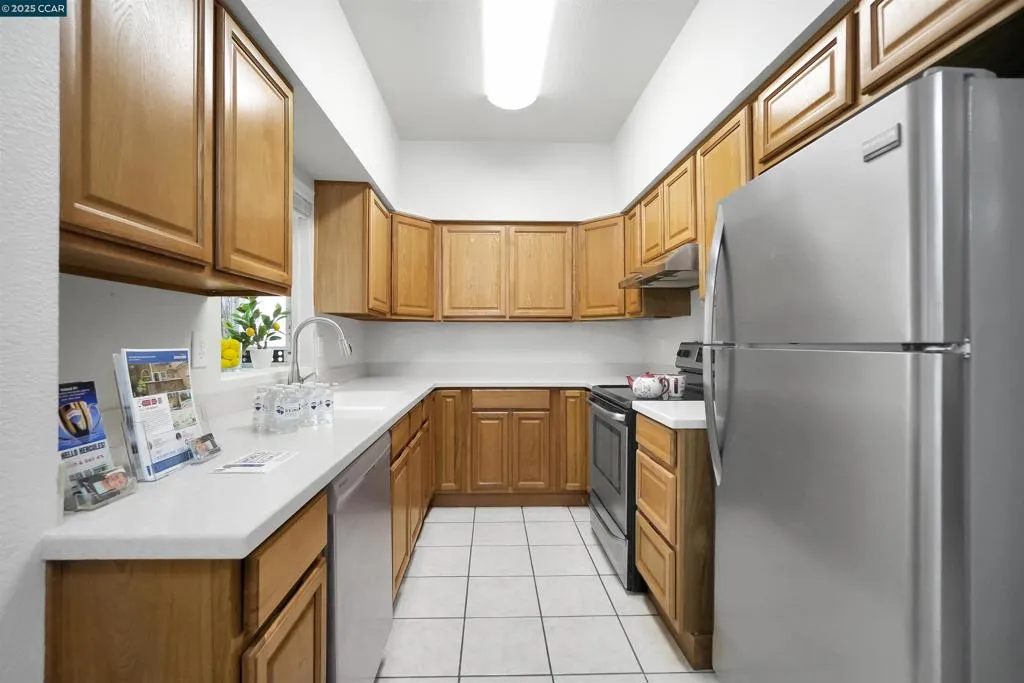 1407 Forest Run, Hercules, California 94547 home-pic-15