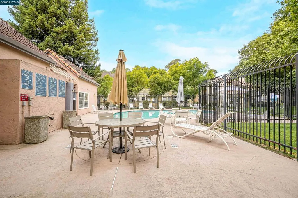 1407 Forest Run, Hercules, California 94547 home-pic-34