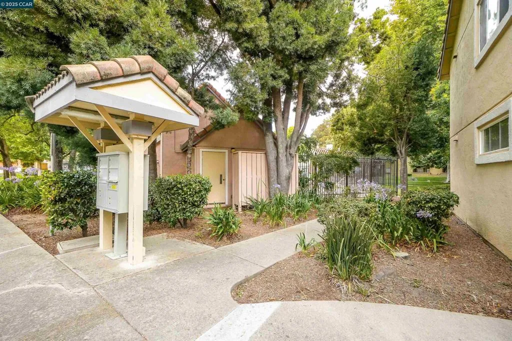 1407 Forest Run, Hercules, California 94547 home-pic-35