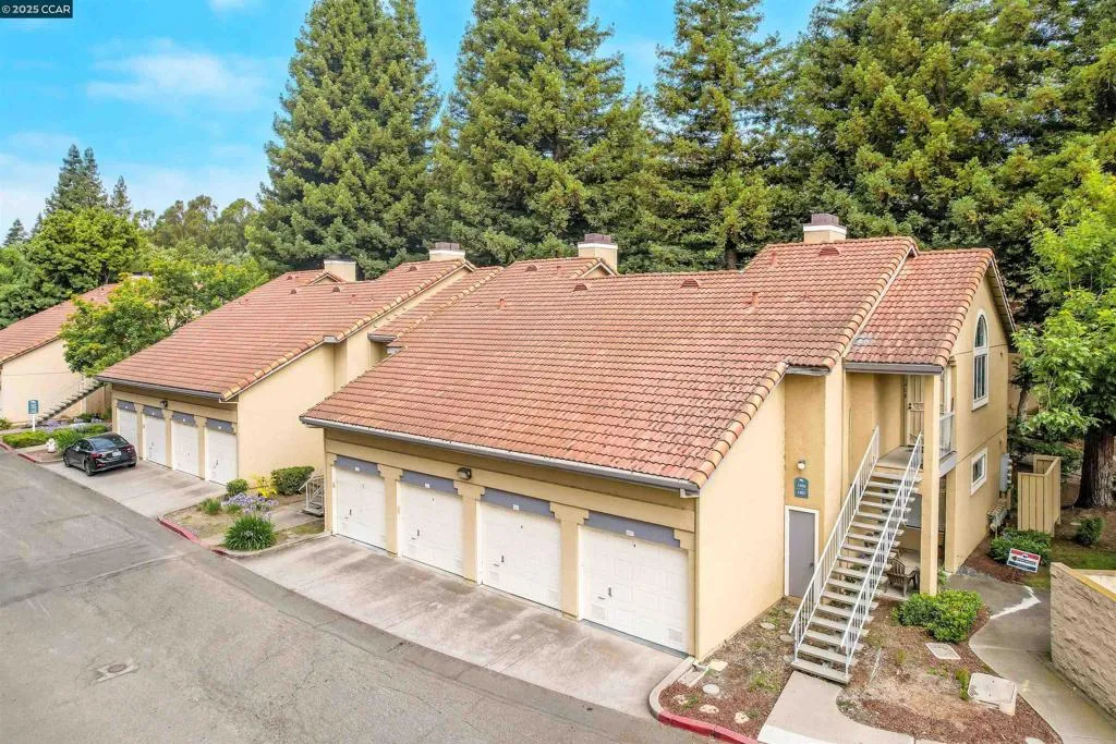 1407 Forest Run, Hercules, California 94547 home-pic-1