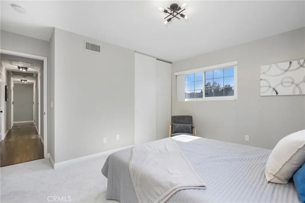 1029 W Sycamore Avenue, Orange, California 92868 home-pic-17