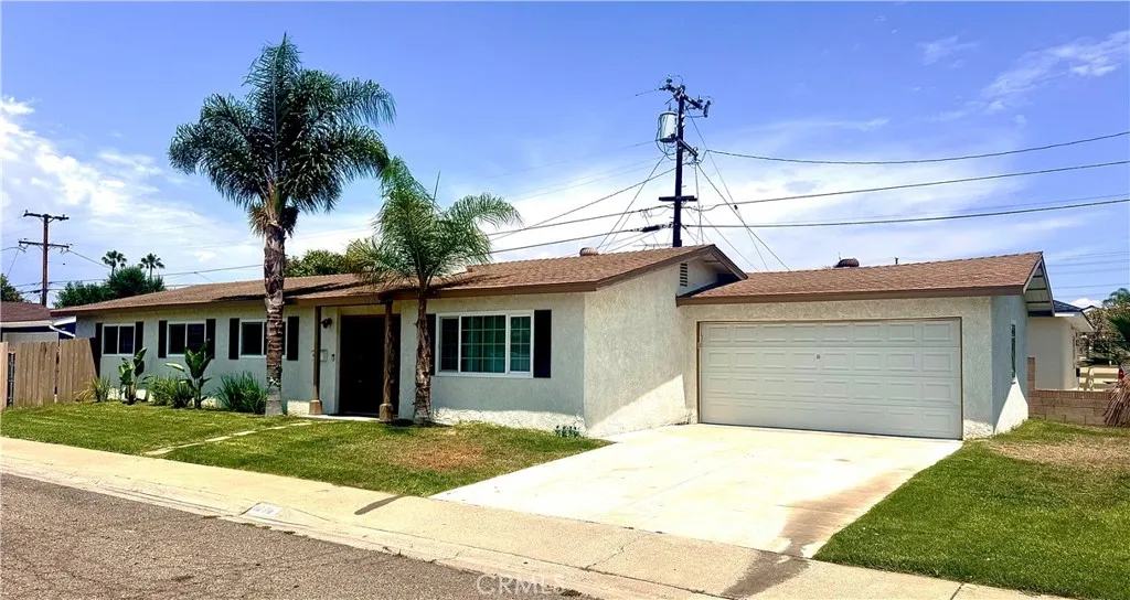 1029 W Sycamore Avenue, Orange, California 92868 home-pic-2