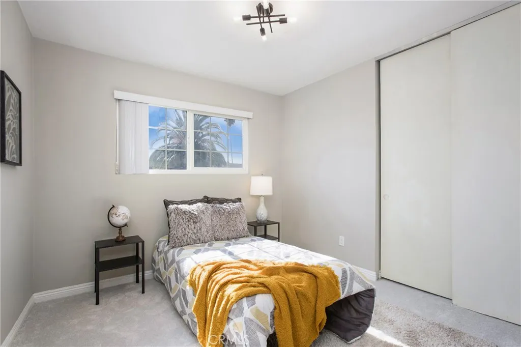 1029 W Sycamore Avenue, Orange, California 92868 home-pic-18