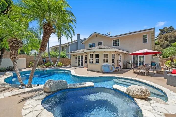 25572 Orchard Rim Ln, Lake Forest, California 92630