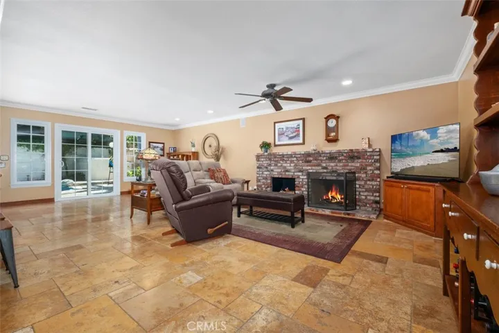 25572 Orchard Rim Ln, Lake Forest, California 92630