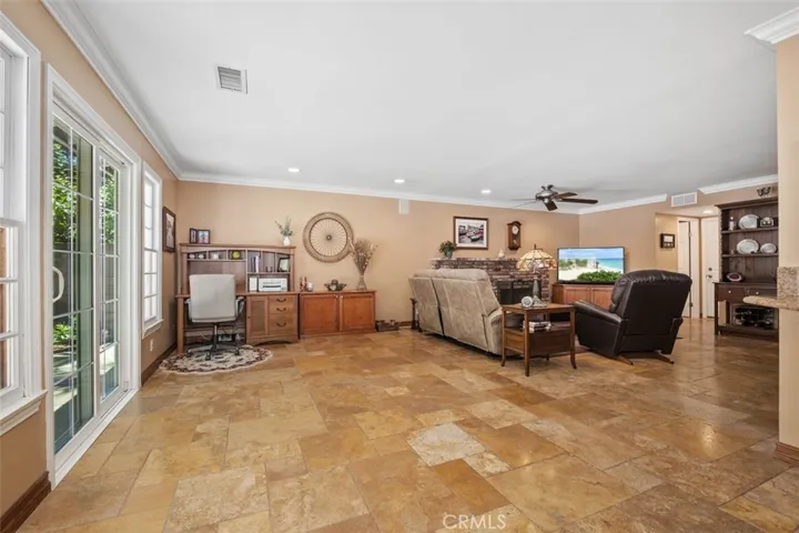 25572 Orchard Rim Ln, Lake Forest, California 92630