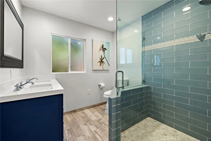 2nd bathroom