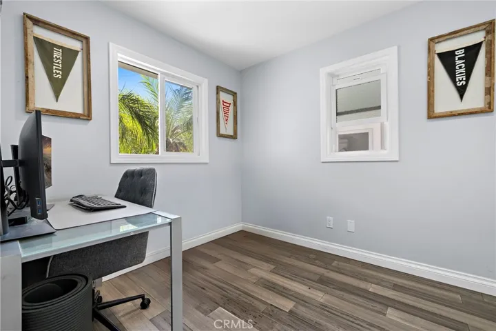 4th Bedroom w/built-in closet