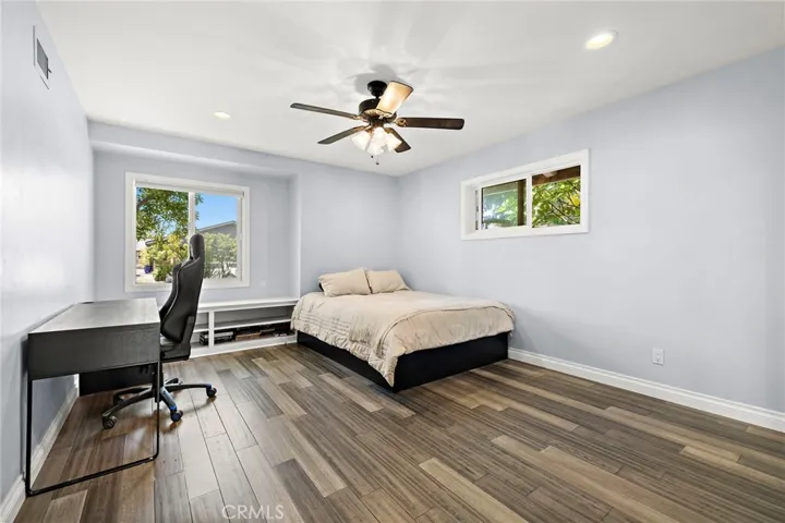 3rd Bedroom w/built-in closet