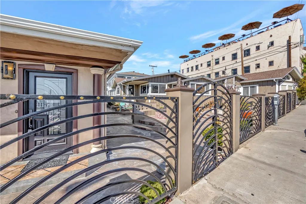 150 Cress Street, Laguna Beach, California 92651, 8 Bedrooms Bedrooms, ,6 BathroomsBathrooms,Residential,For Sale,Cress Street,OC25149921