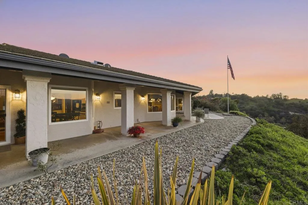 1524 Zutano Lane, Fallbrook, California 92028 home-pic-36