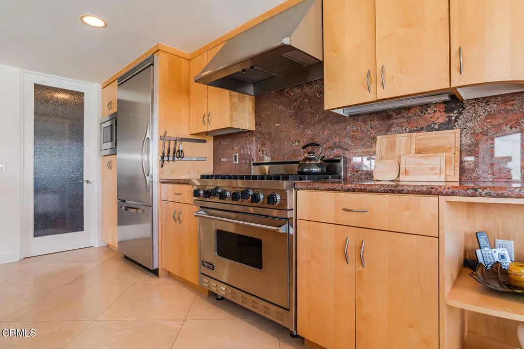 3300 Ocean Drive, Oxnard, California 93035 home-pic-17