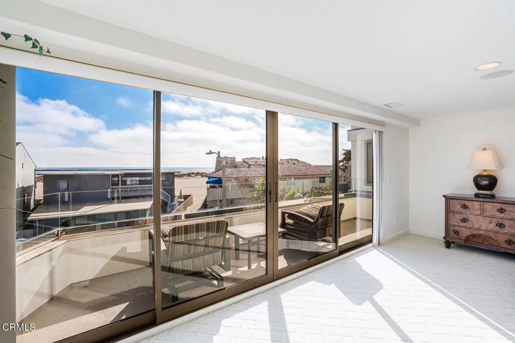 3300 Ocean Drive, Oxnard, California 93035 home-pic-29