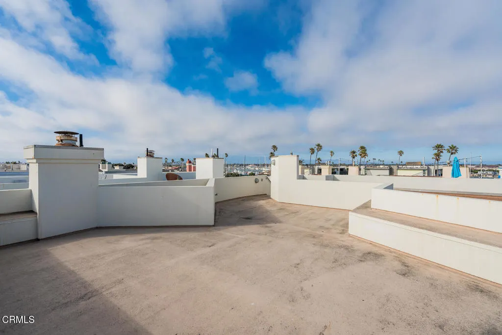 3300 Ocean Drive, Oxnard, California 93035 home-pic-38